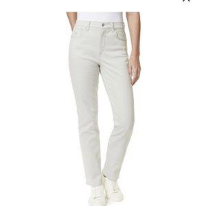 Women's Gloria Vanderbilt Amanda Classic Jeans in White, size 12
